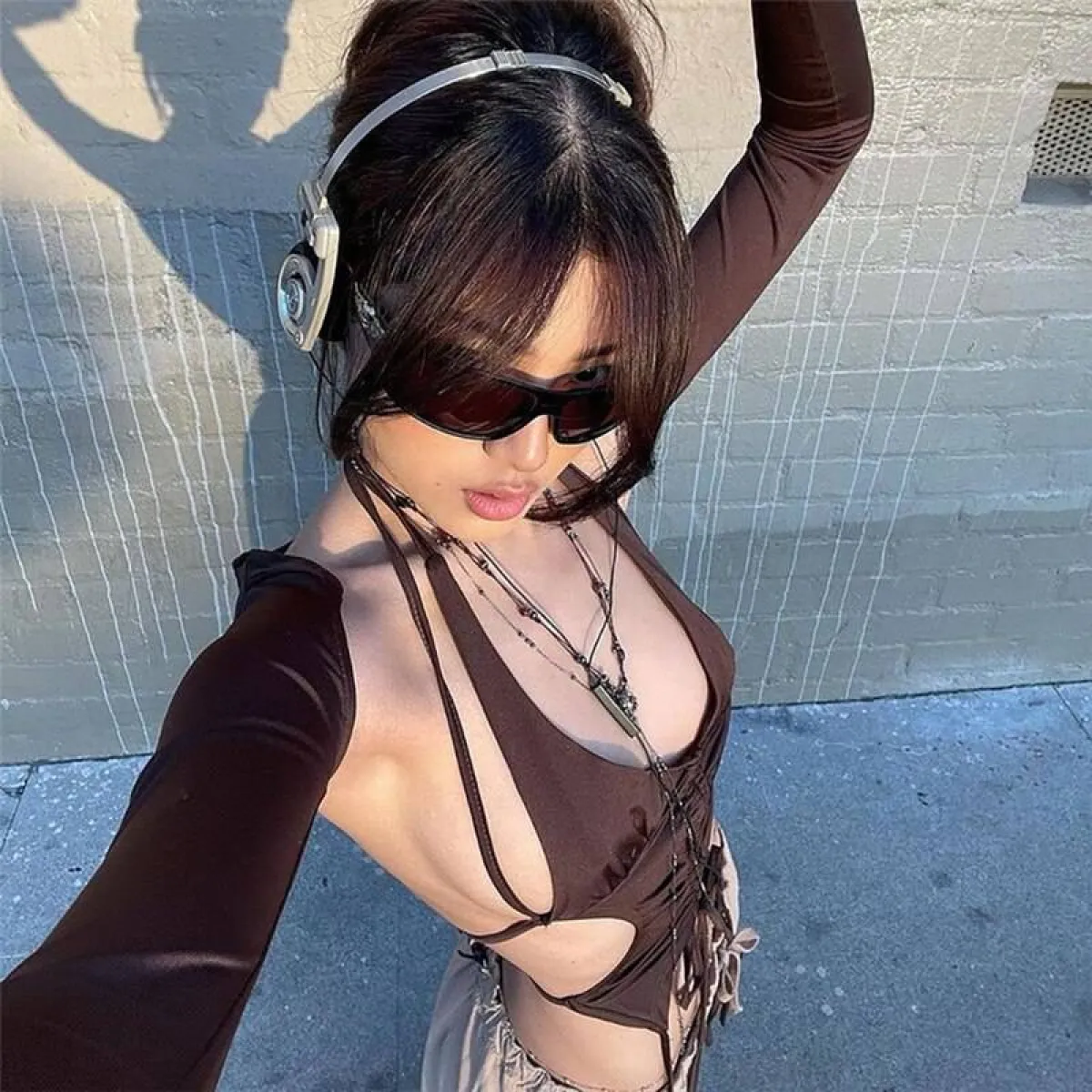 Backless Long Sleeve Crop Tops - Image 18