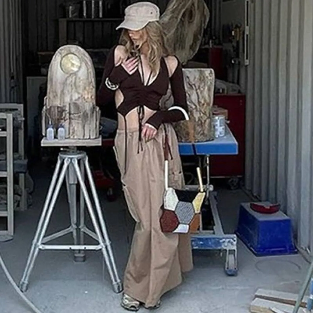 Backless Long Sleeve Crop Tops - Image 24