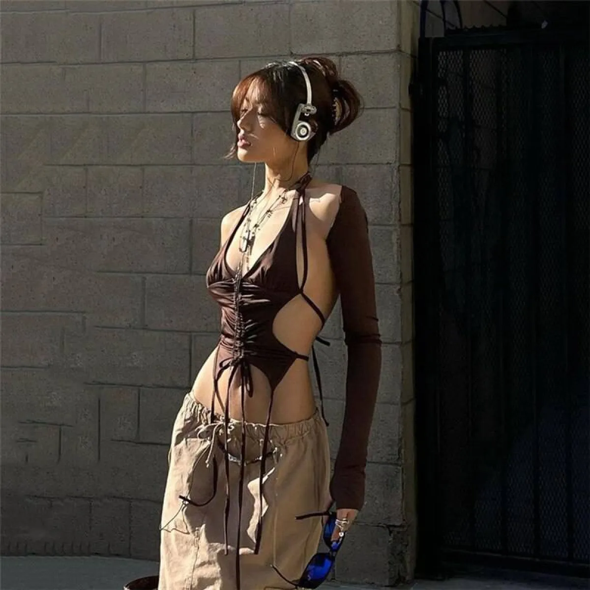 Backless Long Sleeve Crop Tops - Image 25