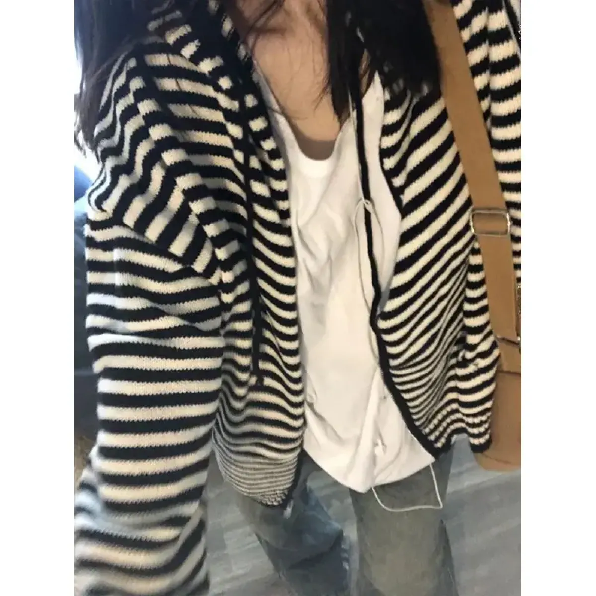 Black and White Striped Cardigan – Vintage Harajuku Zip-Up Knitwear - Image 3