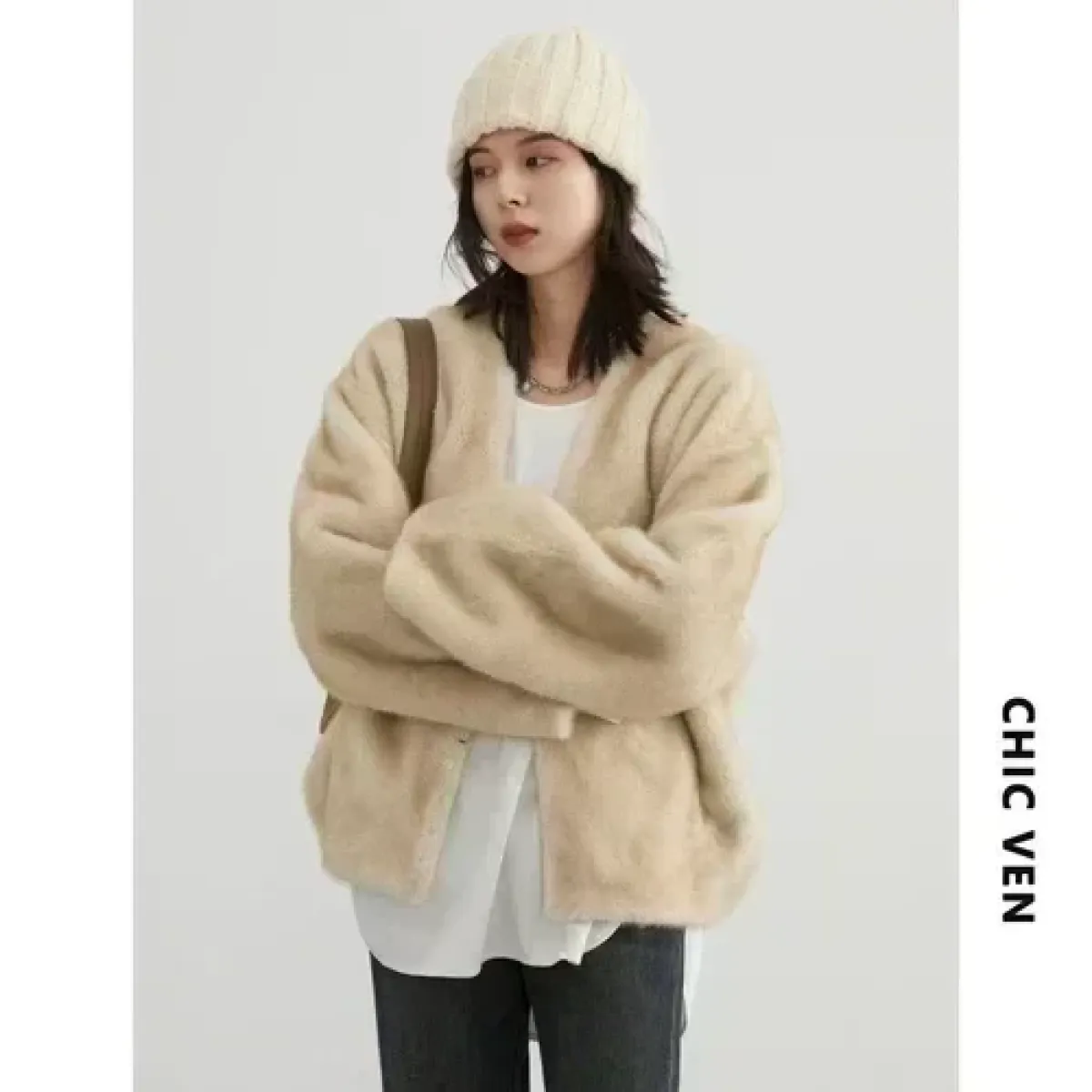 Plush V-Neck Loose Fit Jacket - Image 6