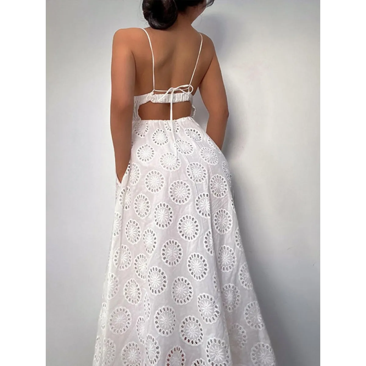 Sexy Backless Lace Dress - Image 3