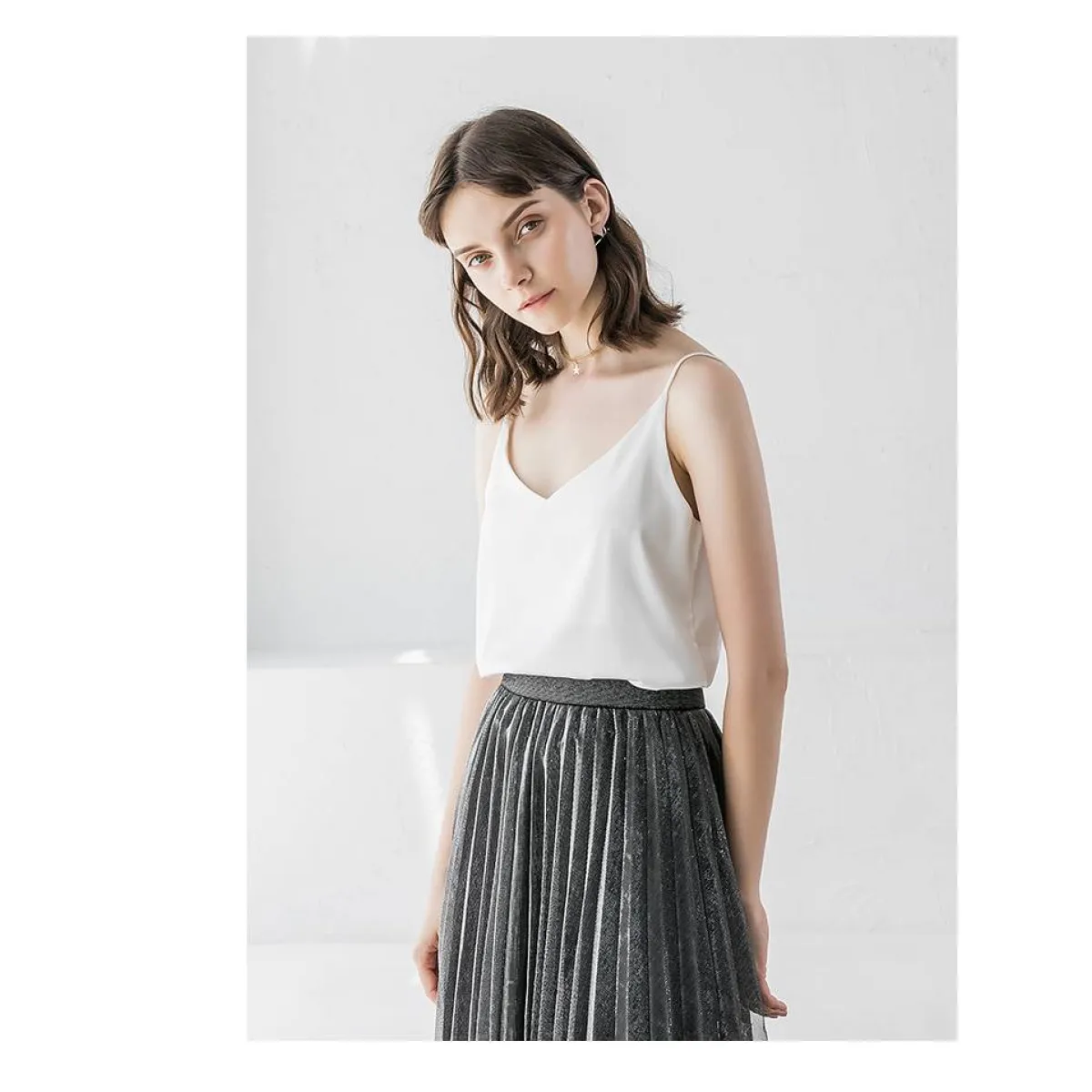 Sleeveless V-Neck Tops - Image 13