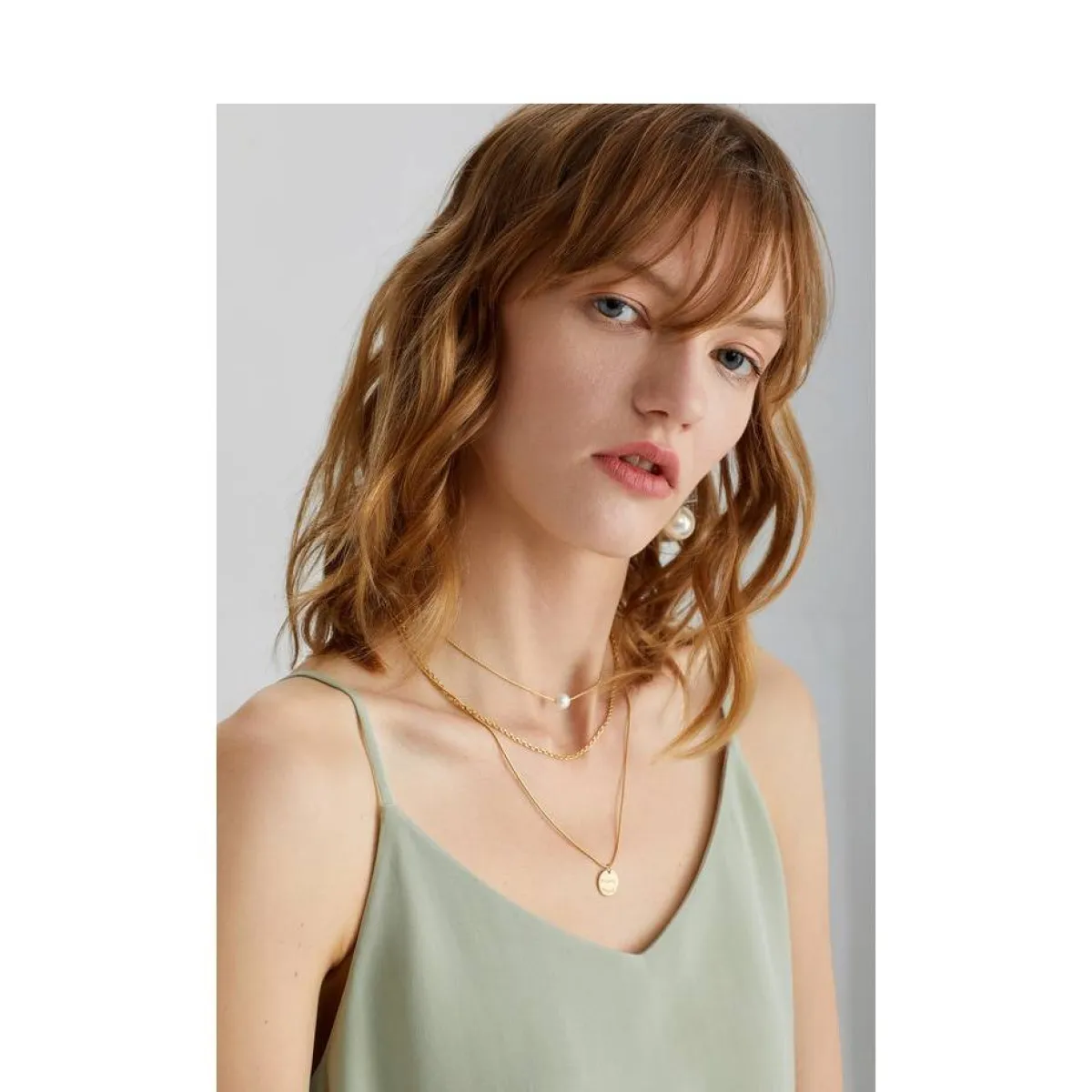 Sleeveless V-Neck Tops - Image 7